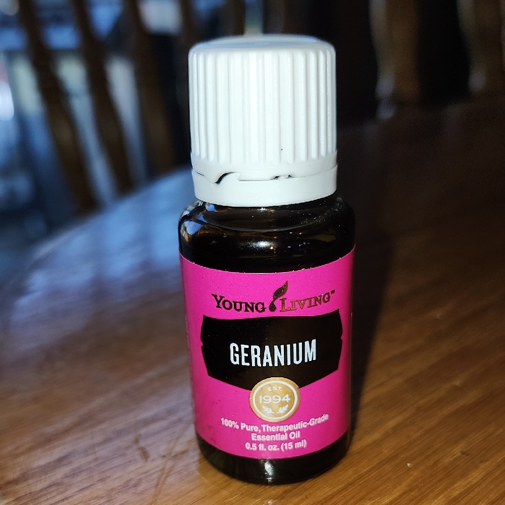 Young Living Geranium Essential Oil 15 ml NEW SEALED 100% Pure Therapeutic .5 oz